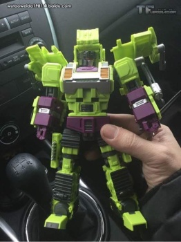 [Combiners Tiers] GENERATION-TOY GRAVITY BUILDER aka DEVASTATOR - Sortie 2015-2016 - Page 8 U0I9Ew79