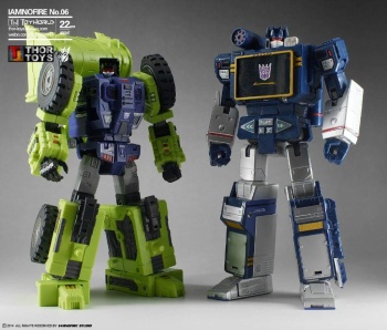 [Toyworld] Produit Tiers - Jouet TW-C Constructor aka Devastator/Dévastateur (Version vert G1 et jaune G2) - Page 5 USwWPDR2