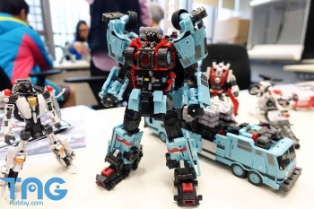 [MakeToys] Produit Tiers - Gamme MT - Basé sur les BD TF d'IDW - Page 11 WnBpsA5E