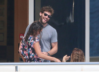 Nina Dobrev and Asustin Stowell enjoy the ocean off the cost the French Riviera (July 26) Z3fnfMiL