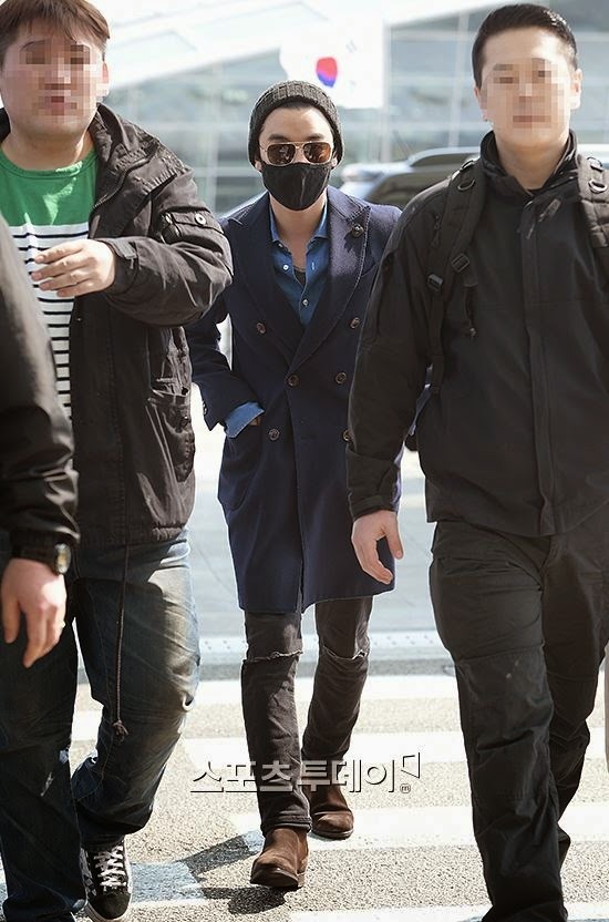 [27/3/15][Pho] GD, Taeyang và Seungri @ sân bay Incheon đến Phúc Châu, TQ Tumblr_nlvcu1TZ831qb2yato9_1280