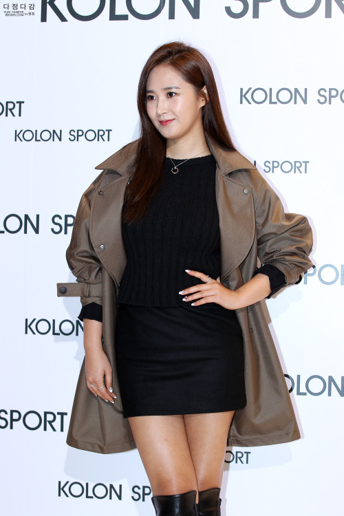 [PIC][29-01-2015]Yuri và HyoYeon tham dự sự kiện "Kolon Sport 2015 S/S Collection" vào chiều nay Tumblr_njyzc7eWjn1sewbc1o1_500