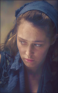 alycia debnam-carey Tumblr_njs30eymCM1s7ctgzo2_250