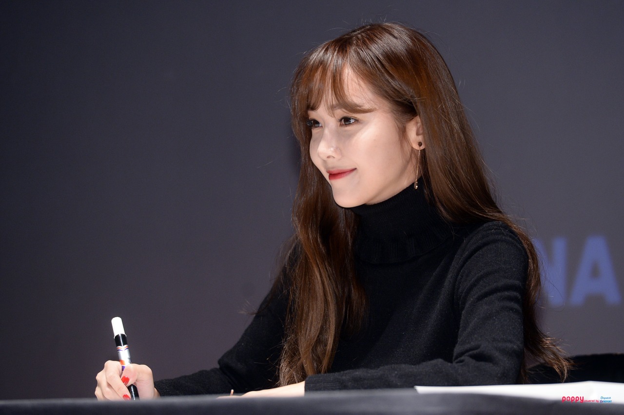 [PIC][07-11-2015]Jessica tham dự buổi Fansign cho dòng mỹ phẩm "J.ESTINA RED" tại "Myeongdong Lotte Cinema" vào chiều nay - Page 2 Tumblr_nxgph01KzZ1tuu6bfo9_1280