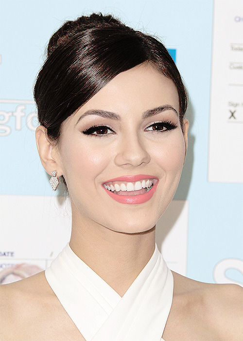 ;victoria justice.♡ - Página 8 Tumblr_n6px8qqMwT1rids08o1_500