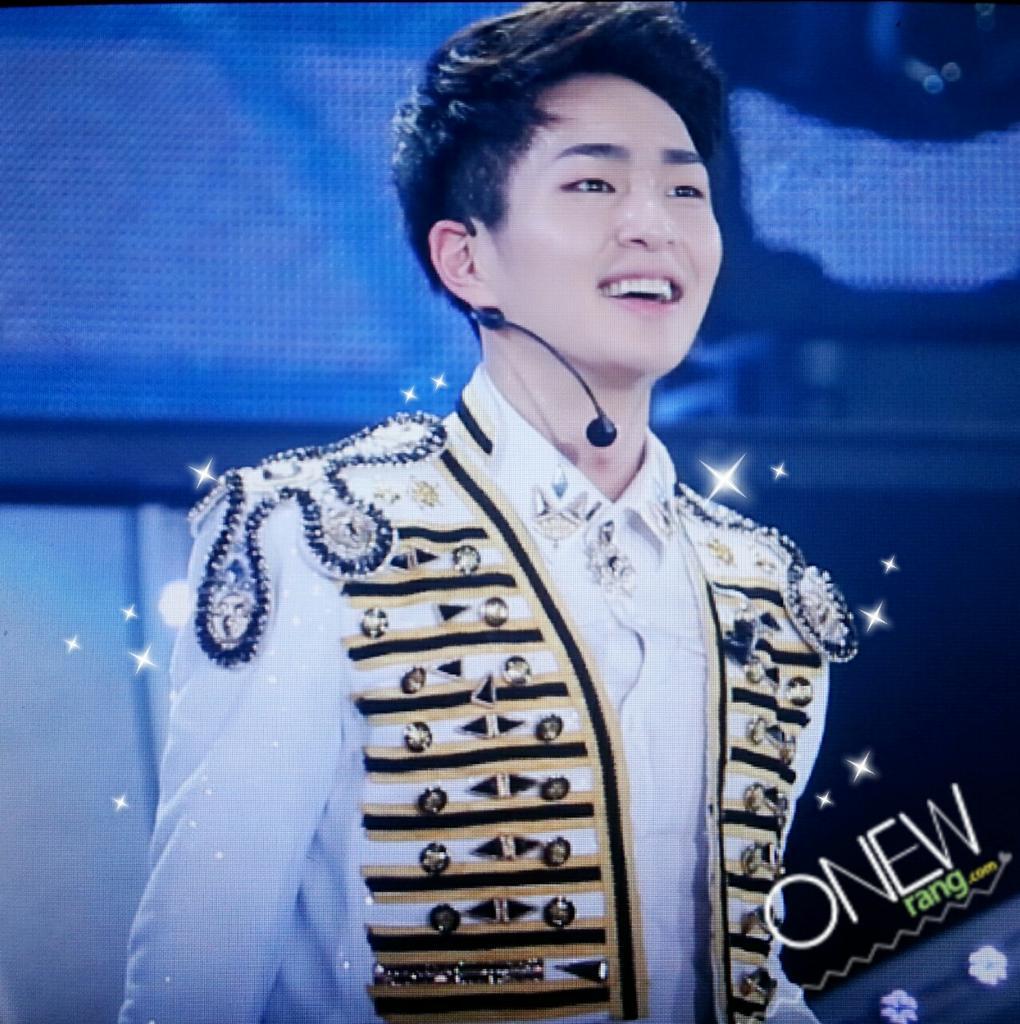 150315 Onew @ 'SHINee World 2014 in Tokyo Dome Special Edition', Día 2 Tumblr_nl9by50hau1r8fs1io1_1280