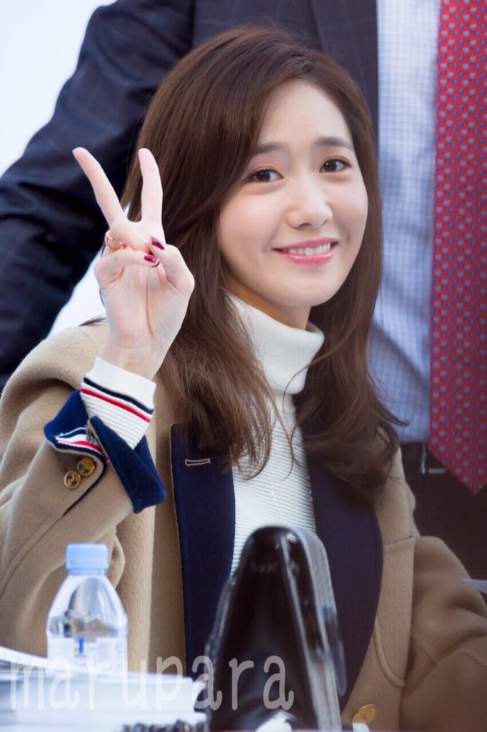 [PIC][24-10-2015]YoonA tham dự buổi fansign cho thương hiệu "LOVCAT" vào chiều nay - Page 3 Tumblr_nws2hibZTh1sewbc1o1_1280