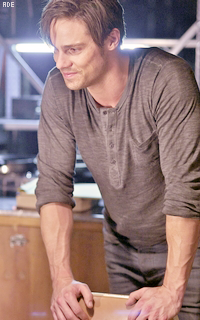 Jay Ryan                                Tumblr_n0dydpuKSO1qef5qno6_250