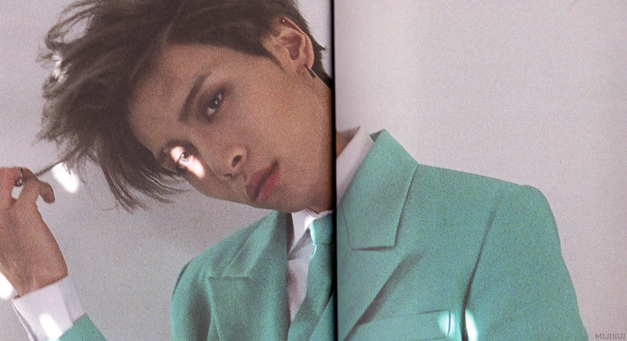 [LQ/SCANS]  Jonghyun @ 'BASE' The First Mini Album Tumblr_nj20l8AsyS1rc63cko2_1280