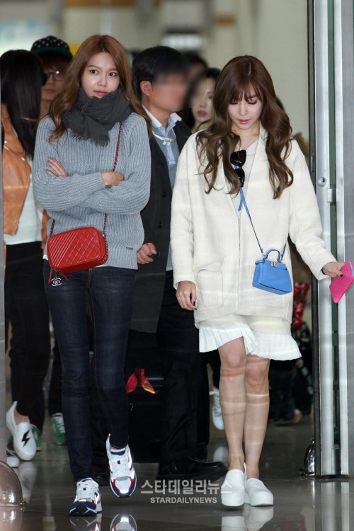 [PIC][07-03-2015]TaeYeon - Tiffany - SooYoung và YoonA trở về Hàn Quốc vào trưa nay Tumblr_nktxp00qiZ1sewbc1o1_500