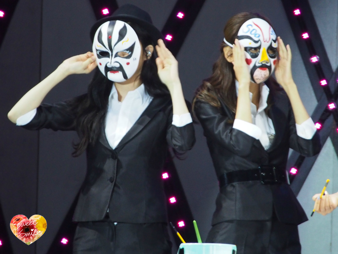 [PIC][22-11-2014]SNSD tham dự và biểu diễn tại "China for GG 1st Fan Party in Chongqing" vào tối nay - Page 16 Tumblr_nhctfgGlC81u4dwuxo4_1280