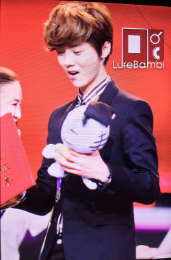 [PREVIEW] 150509 Beijing College Student Film Festival [70P] Tumblr_no31kmTdF21ralgblo4_250