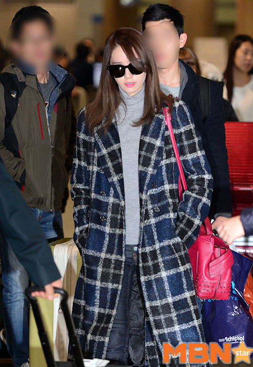 [PIC][28-11-2015]YoonA trở về Hàn Quốc vào chiều nay Tumblr_nyj1e8x5Xo1sewbc1o1_500