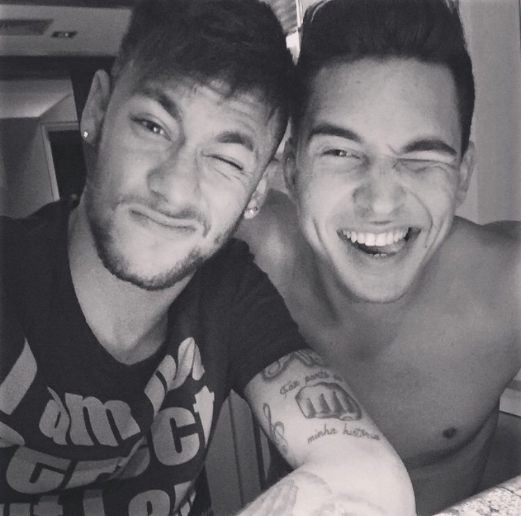 Neymar Jr. - Page 31 Tumblr_njb07omW5l1tj61gvo1_1280