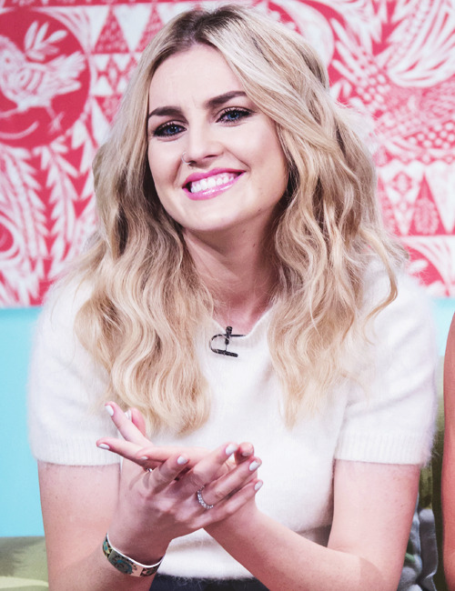 ;perrie edwards♡ - Página 10 Tumblr_my65f4r18a1sfadjxo1_500