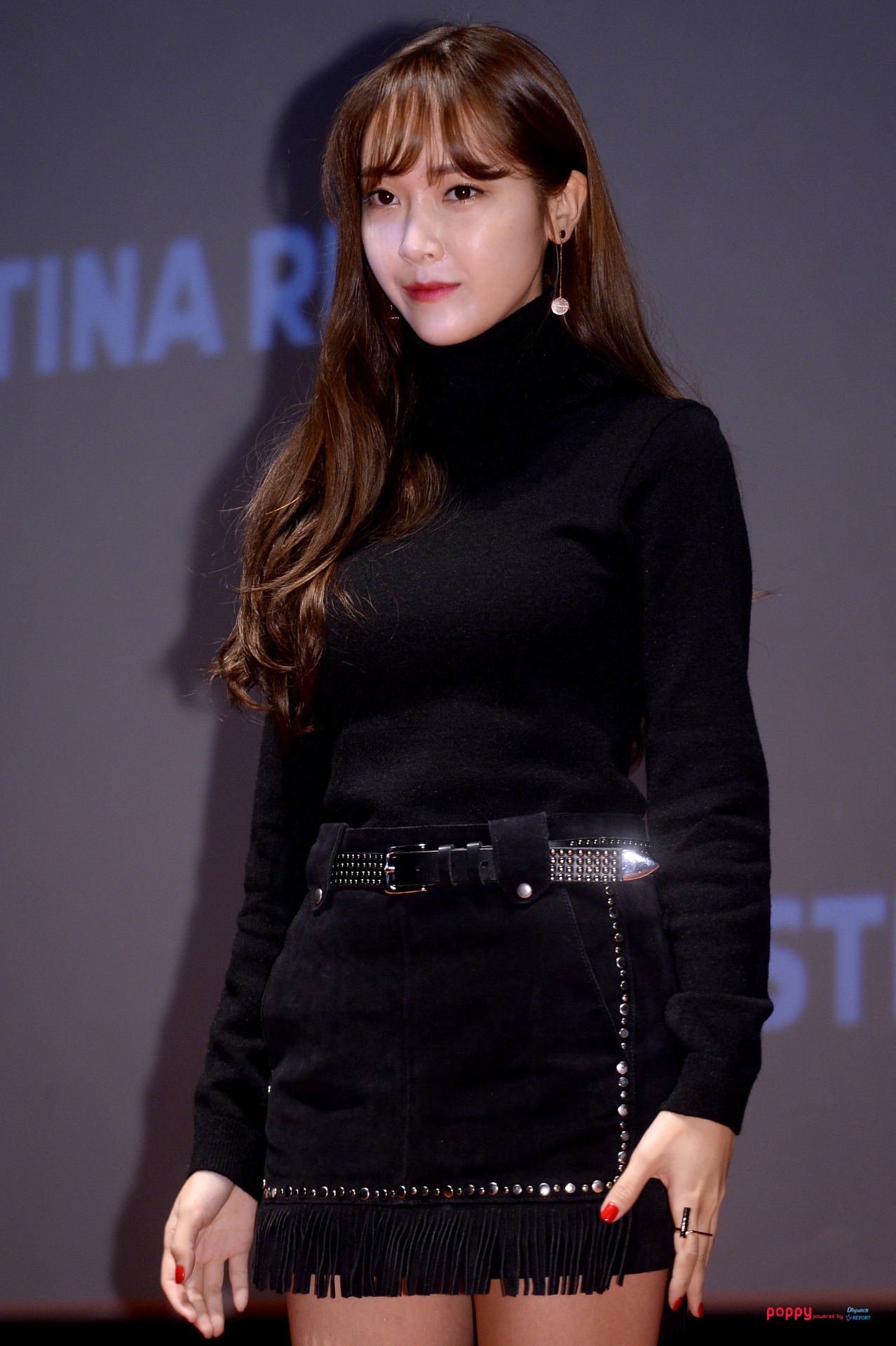 [PIC][07-11-2015]Jessica tham dự buổi Fansign cho dòng mỹ phẩm "J.ESTINA RED" tại "Myeongdong Lotte Cinema" vào chiều nay - Page 2 Tumblr_nxgph01KzZ1tuu6bfo10_1280