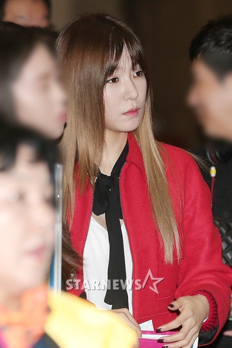 [PIC][24-10-2015]Tiffany khởi hành đi Nhật Bản để tham dự "Moncler Tokyo Ginza Opening" vào sáng nay Tumblr_nwpmwc1WhQ1sewbc1o1_500