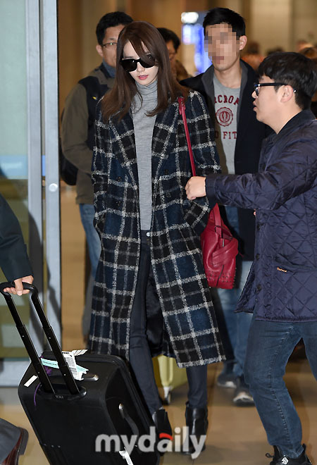 [PIC][28-11-2015]YoonA trở về Hàn Quốc vào chiều nay Tumblr_nyj0zoWBps1sewbc1o1_500