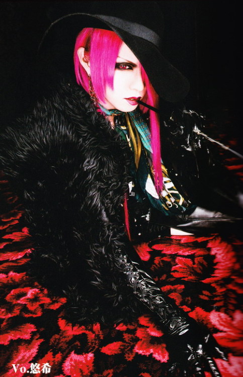 Yuuki (Lycaon) Tumblr_n3ufy9EfoA1szl4bwo1_500