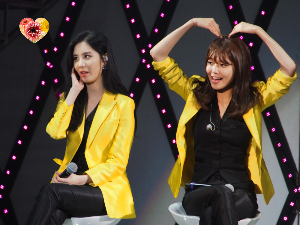 [PIC][21-11-2014]SNSD khởi hành đi Trung Quốc để tham gia "China for GG 1st Fan Party in NanJing" vào trưa nay - Page 17 Tumblr_ng8000O9FA1u4dwuxo4_1280