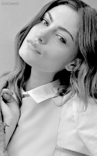 Phoebe Tonkin Tumblr_ni87n9jo4N1sgkr1po4_250