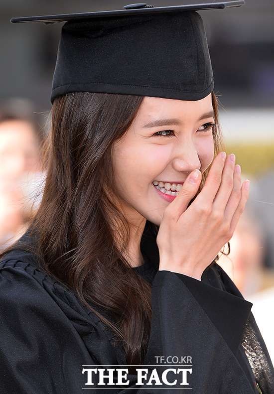 [PIC][24-02-2015]YoonA tham dự Lễ Tốt Nghiệp của Trường Đại học Dongguk và Hội thảo về Lễ Tốt Nghiệp vào sáng nay Tumblr_nk9i1pLYuI1sewbc1o1_1280