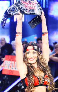 Nikki Bella Tumblr_nps995n0Eb1qiiwoqo6_250