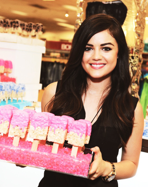 ; lucy hale. ♡ - Página 2 Tumblr_mmt9mzuRrs1qesvbxo1_500