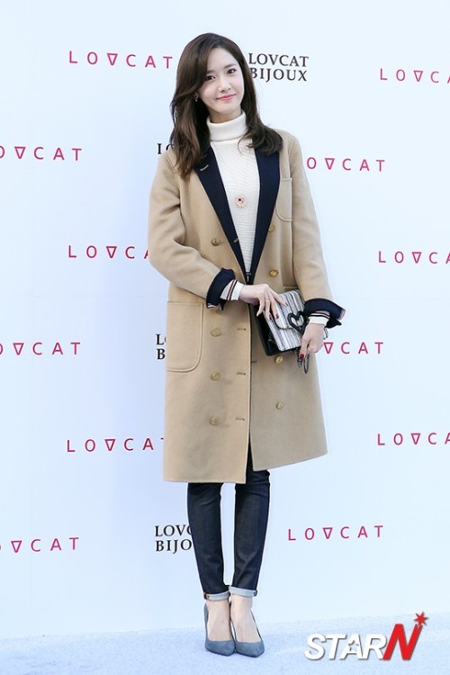 [PIC][24-10-2015]YoonA tham dự buổi fansign cho thương hiệu "LOVCAT" vào chiều nay Tumblr_nwpoz97jla1sewbc1o1_500