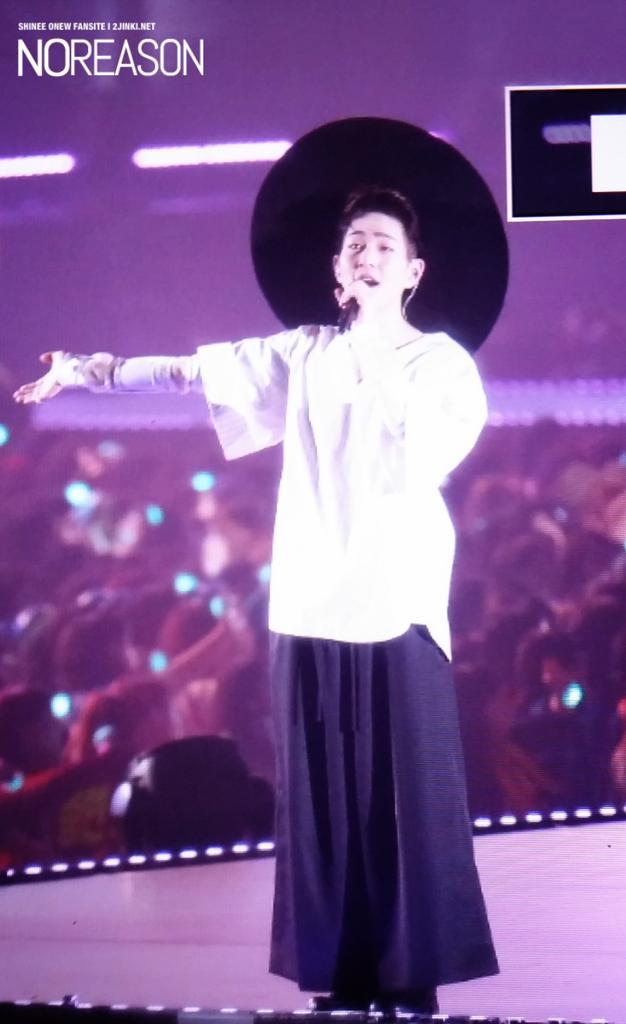 150315 Onew @ 'SHINee World 2014 in Tokyo Dome Special Edition', Día 2 Tumblr_nl9gn188Ik1r8fs1io1_1280