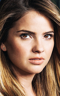 Shelley Hennig Tumblr_n8oad57xdr1saikalo6_250