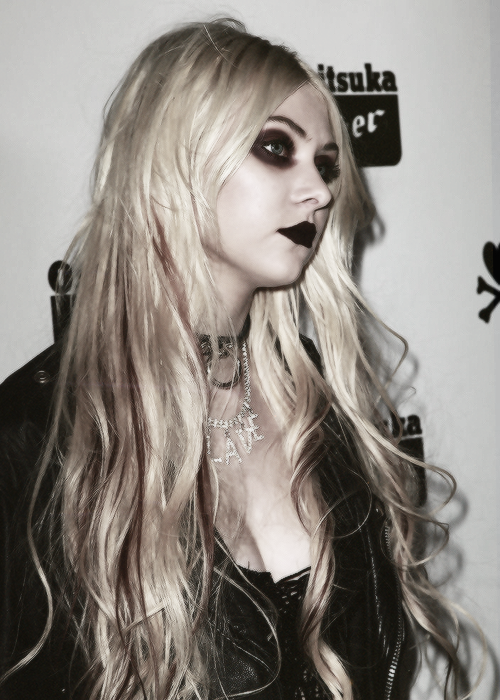 ;taylor momsen.♡ - Página 4 Tumblr_n5dna0xsHb1qfy60xo1_500