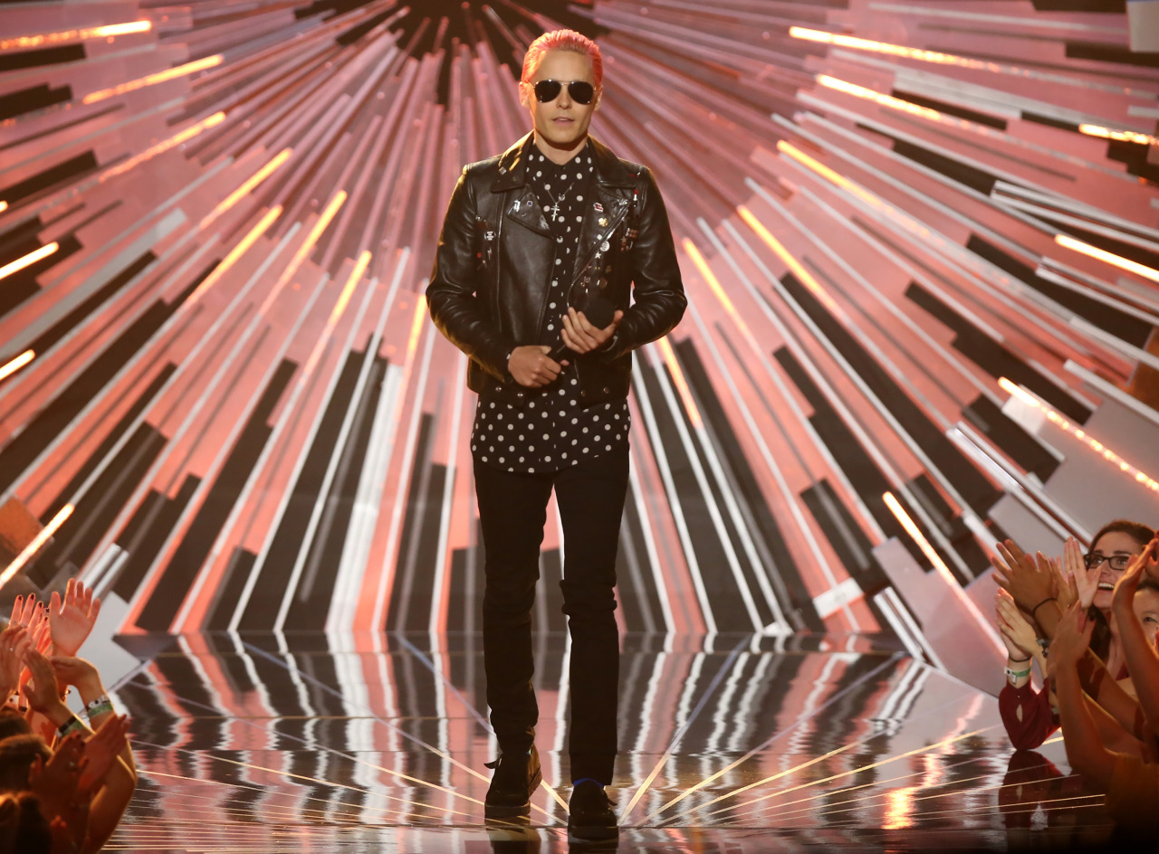 VMAs - 30 août 15 - Jared présentateur des MTV VMAs Tumblr_ntxd00id761r1c97qo1_1280