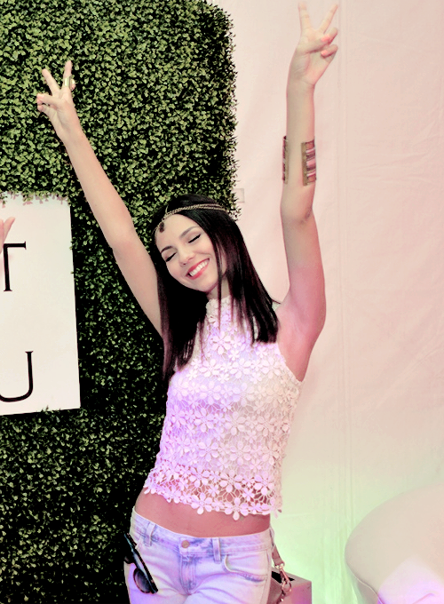 ;victoria justice.♡ - Página 3 Tumblr_nmnky1XMxK1rids08o1_r1_500