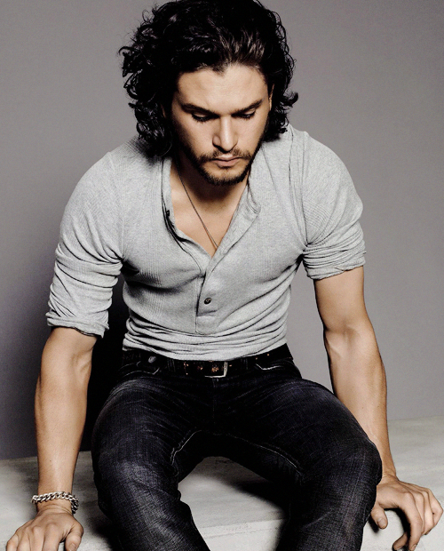 .kit harington — ♡; - Página 4 Tumblr_n4ybaeEyPt1r4miqdo1_500