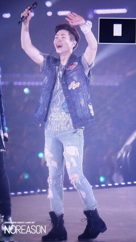 150315 Onew @ 'SHINee World 2014 in Tokyo Dome Special Edition', Día 2 Tumblr_nl9ei1ezML1r8fs1io1_1280