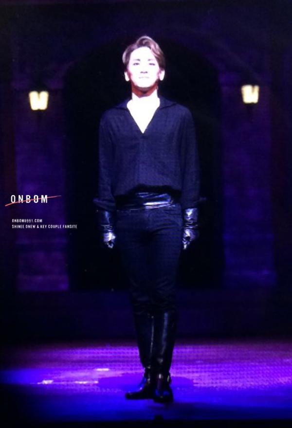 141216 Key @ Musical 'Zorro' Tumblr_ngoktc42yE1qgpx2ao4_1280