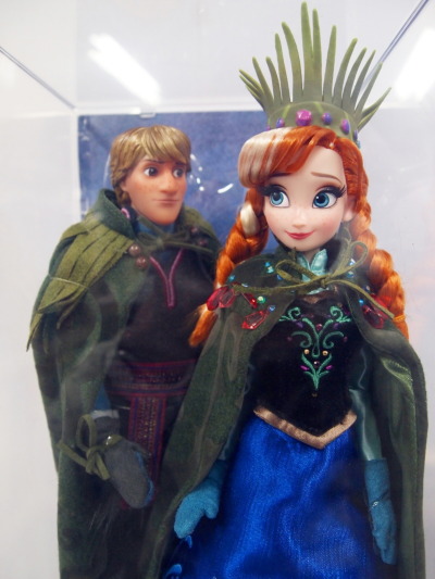 frozen - Poupées Edition Limitée Frozen [ LE 17 ] - Page 3 Tumblr_ny4jd9Xou81tb8alro7_400