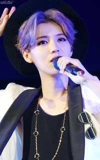 XI LU HAN (EXO) Tumblr_o4pa15zEy11u2gxijo1_250