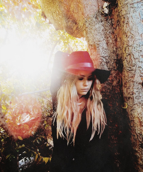 ;ashley benson.♡ - Página 10 Tumblr_nn24l3jBvQ1qj6bp2o1_500