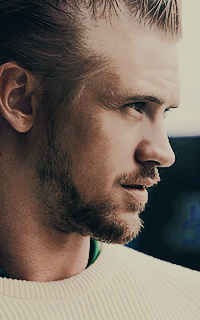 Boyd Holbrook - 200*320 Tumblr_o53zufPXU61u7ut5io1_250