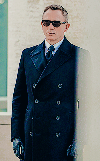 Daniel Craig - 200*320 Tumblr_o59i7hzVph1u7ut5io5_250