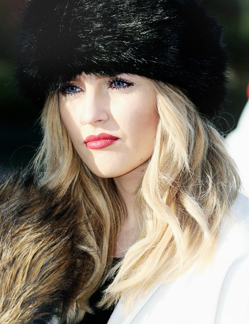 ;perrie edwards♡ - Página 10 Tumblr_mysbcx8eLs1sfadjxo1_500