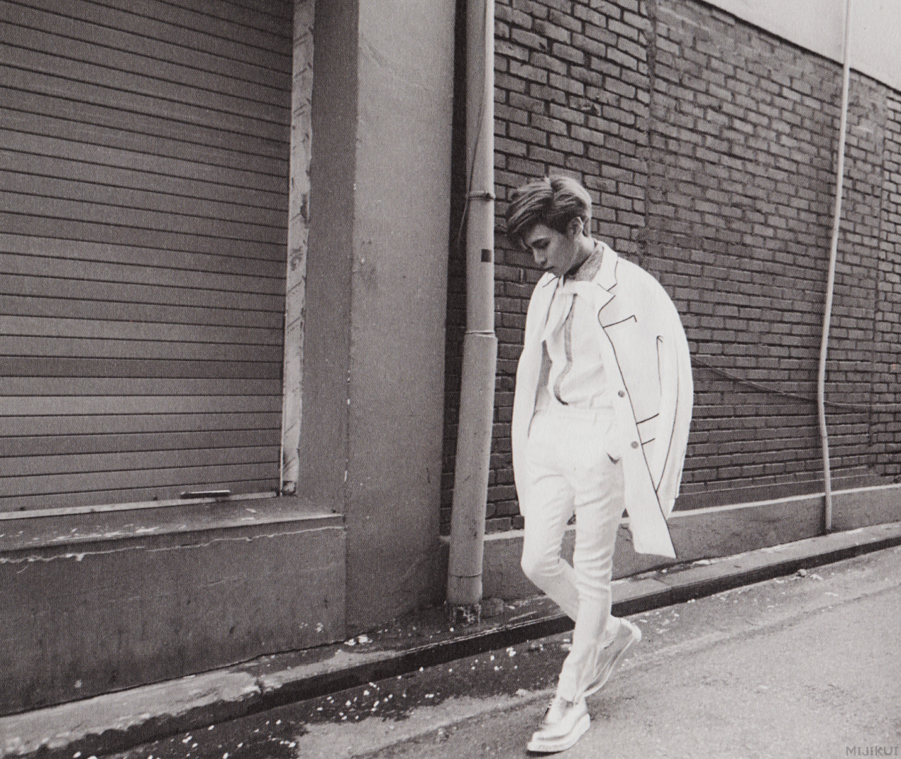 [LQ/SCANS]  Jonghyun @ 'BASE' The First Mini Album Tumblr_nj0r2vLfEP1rc63cko2_1280