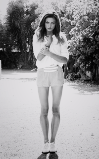 Phoebe Tonkin Tumblr_npqk2694Tr1spnphzo8_250