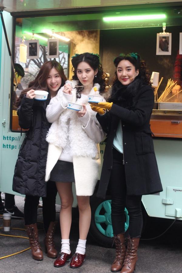 [OTHER][10-11-2014]SeoHyun tham dự buổi họp báo cho vở nhạc kịch mới của cô "Gone With The Wind" Tumblr_nhpkmrrNt11s5ls2yo1_1280