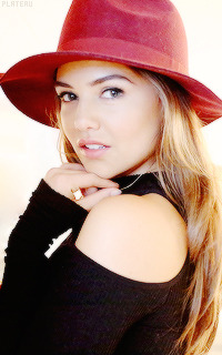 Danielle Campbell Tumblr_njb5c9Dsra1tih7oto6_250