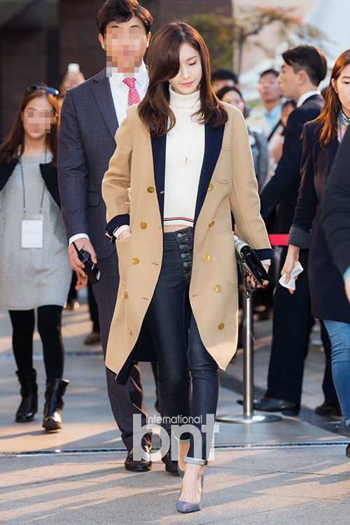 [PIC][24-10-2015]YoonA tham dự buổi fansign cho thương hiệu "LOVCAT" vào chiều nay Tumblr_nwpstmNmnB1sewbc1o1_500