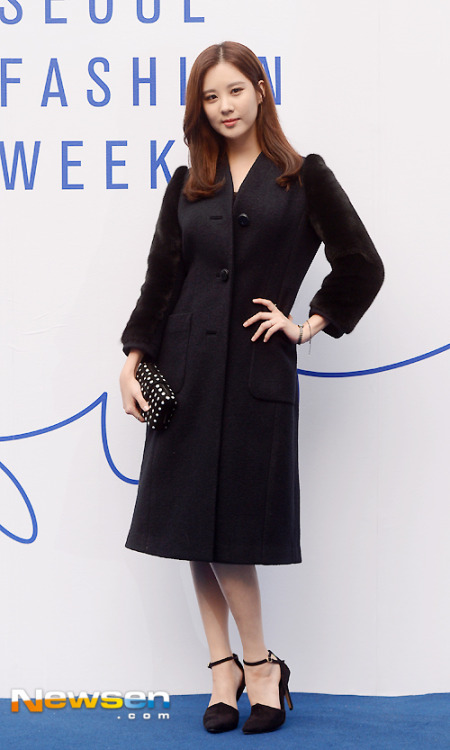 [PIC][18-10-2015]SeoHyun tham dự "HERA SEOUL FASHION WEEK S/S 2016 'ANDY&DEBB'" vào chiều nay Tumblr_nwerttFKMS1sewbc1o1_500