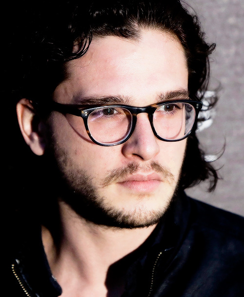 .kit harington — ♡; Tumblr_n57y68VcUp1r18z8zo1_r2_500